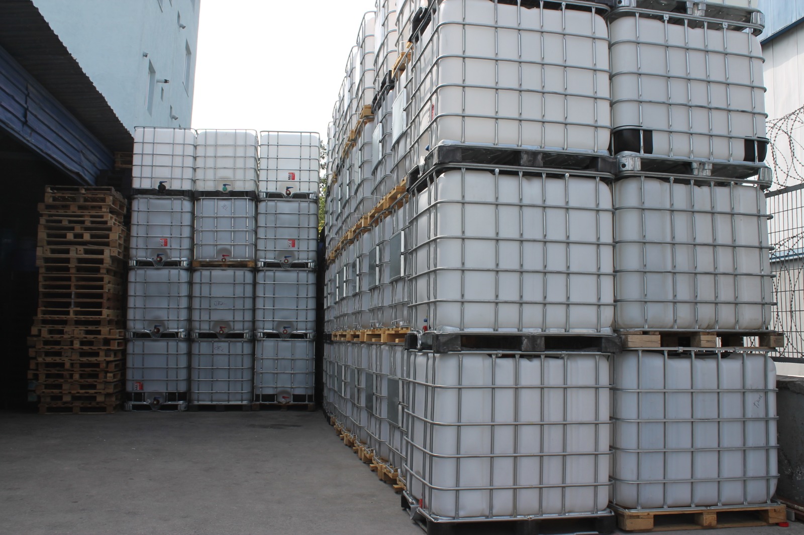 Varil ve Palet Ticareti İstanbul - Ahşap Plastik Palet Alım Satımı